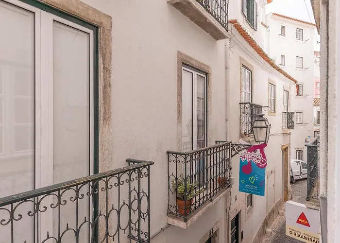 Alfama Comfy Premium *